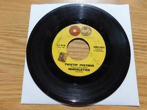 Marvelettes - Tamla 45 RPM - Twistin' Postman / I Want A Guy - Picture 1 of 2
