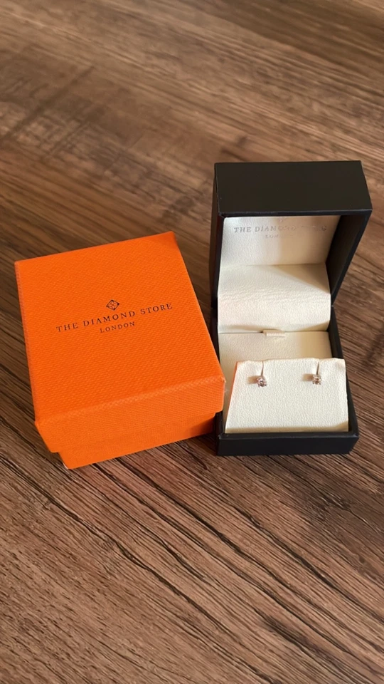 2mm The Diamond Store Diamond White Gold stud earrings - Image 1 of 3