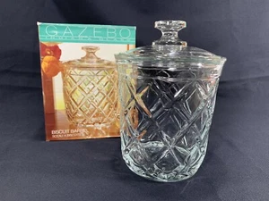 Gazebo Indiana Glass Clear Pinapple Pattern Biscuit Cookie Jar - CrossHatch USA - Picture 1 of 6