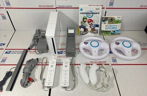 Nintendo Wii Bundle + Mario Kart + Wii Sports + Räder - Versand am nächsten Tag - Garantie - Bild 1 von 7