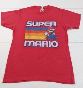 Nintendo T-Shirt Uomo Super Mario Running Retro Stripe, Rosso, Large - Foto 1 di 11