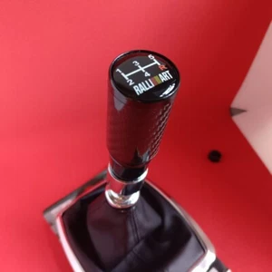 POMELLO CAMBIO BASTONE JDM CARBONIO NERO 5S per LANCER EVO Eclipse MIRAGE RALLIART - Foto 1 di 6