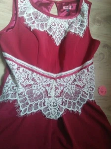 Kleid Chi Chi 36 Traum Romantik Ball Kurz ROT Bestickt weiss NEU mit Etikett - Bild 1 von 12