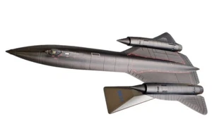 SR-71A BLACKBIRD "SNARLING CAT" REG: 61-7976 - AIR FORCE ONE AF1-0088D 1/72 - Picture 1 of 4