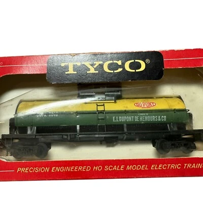 HO TYCO 324B: DU PONT CHEMICAL Tank Car DUPX 6046, C6 In Box - Image 1 of 4