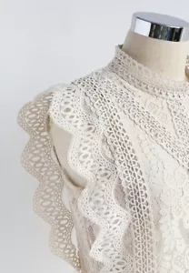 Top Chicwish beige in pizzo all'uncinetto taglia M ritagliato romantico nuovo con etichetta - Foto 1 di 11