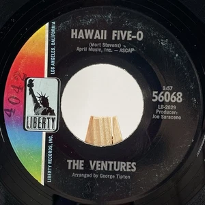 THE VENTURES 45 RPM HAWAII FIVE-O / SOUL BREEZE—VG - Picture 1 of 6