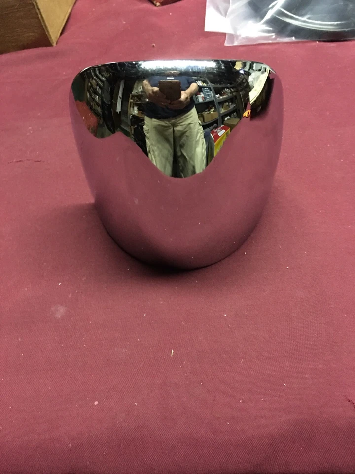 Guardabarros trasero Packard 300-400 1951-52 cubierta cromada 422470 nuevo de stock Foto 1 de 3