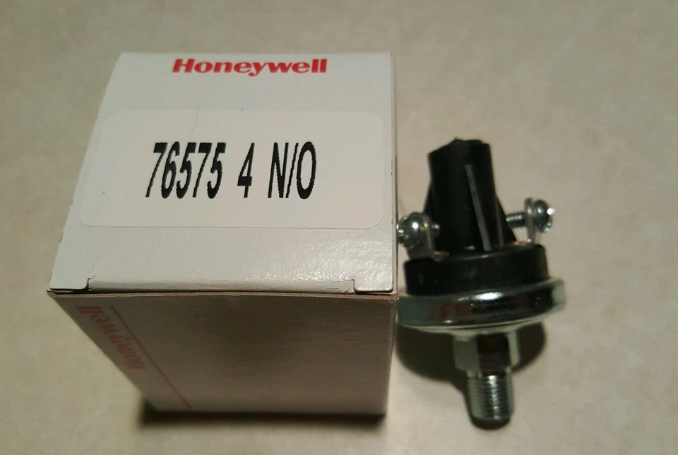 Honeywell 76575-4 Pressure Switch - Silver