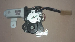 2003 - 2008 TOYOTA COROLLA MATRIX SUNROOF MOTOR OEM - Foto 1 di 2