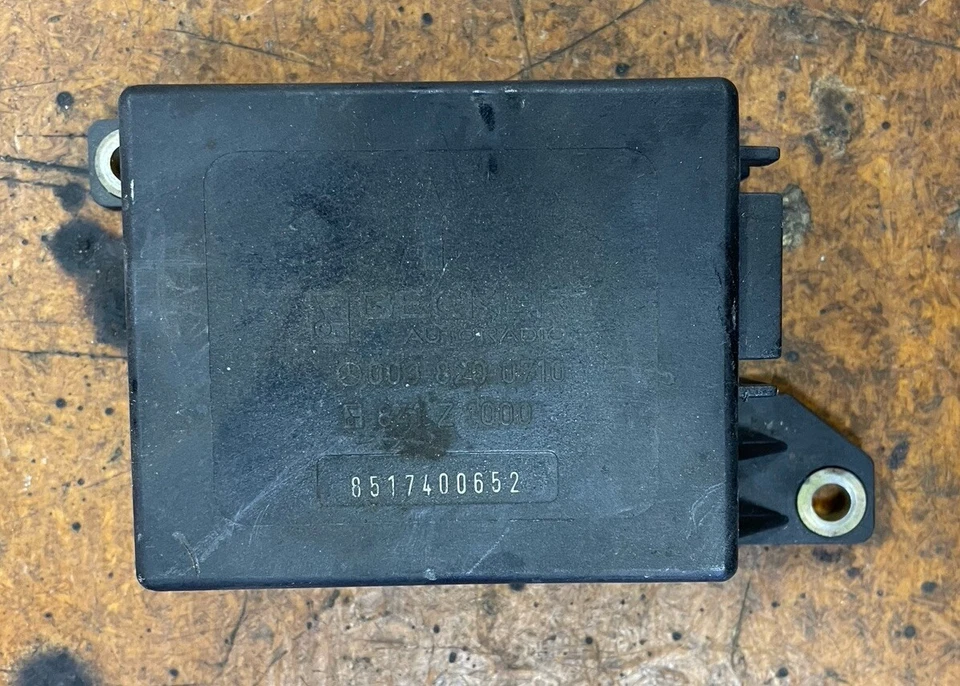 77-89 Mercedes R107 380SL 300D 280E Control Module OEM - Image 1 of 4