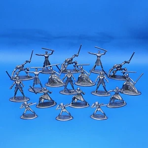 Lot of 18 Monopoly Star Wars Clone Wars Replacement Pieces Movers Tokens - Picture 1 of 10
