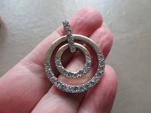 DE COLECCIÓN RETRO TONO PLATA CRISTAL CÍRCULOS ENTRELAZADOS FICHA DE AMOR LLAVERO COLGANTE ENCANTO - Imagen 1 de 2