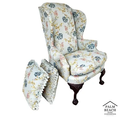 Silla con respaldo de ala de gran tamaño de CENTURY FURNITURE Co Foto 1 de 4