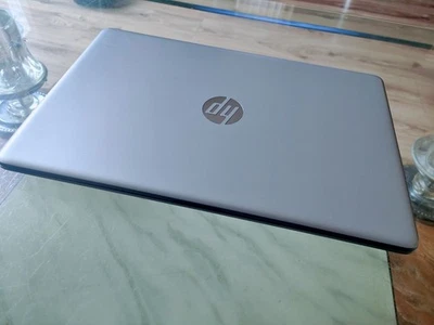 HP 15 dx0xxx  (AMD Ryzen 3-2200U 8GB Ram 2TB HDD) Windows 11 Pro  - Image 1 of 4