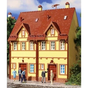 HO Scale Buildings - 43844 - H0 Semi-detached row house, yellow - Kit - Picture 1 of 2