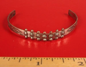 VINTAGE NATIVE AMERICAN STYLE CLASSY FANCY FUN SILVER TONE CUFF BRACELET !! - Picture 1 of 1