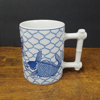 Taza de café Vandor Nancy GETZ Artista Diseñador Cerámica Azul Blanco KOI FISH Foto 1 de 4