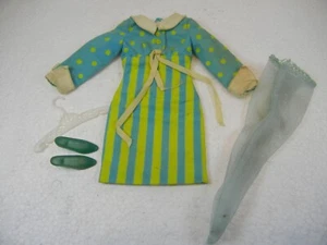 VTG BARBIE FRANCIE DOLL OUTFIT #1251 IT'S A DATE COMPLETE W HANGER SHOES TIGHTS - Picture 1 of 7