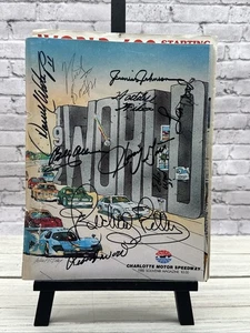10X FIRMATO 1982 World 600 Program Richard Petty Junior Johnson Neil Bonnett - Foto 1 di 2