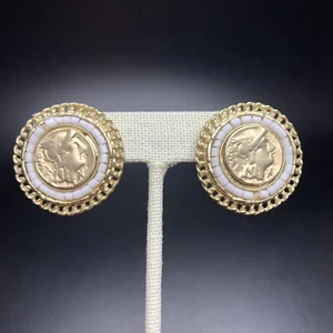 Faux Coin Clip On Earrings Matte Gold Tone Large Round White Beaded Vintage - Picture 1 of 9