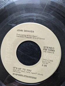 45 - John Denver: "Back Home Again / It's Up To You" RCA (1974) - Picture 1 of 6