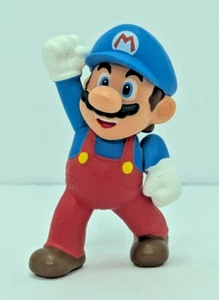 Jakks Pacific World of Nintendo 2.5" Ice Mario (Fist Bump) Figure - Picture 1 of 2