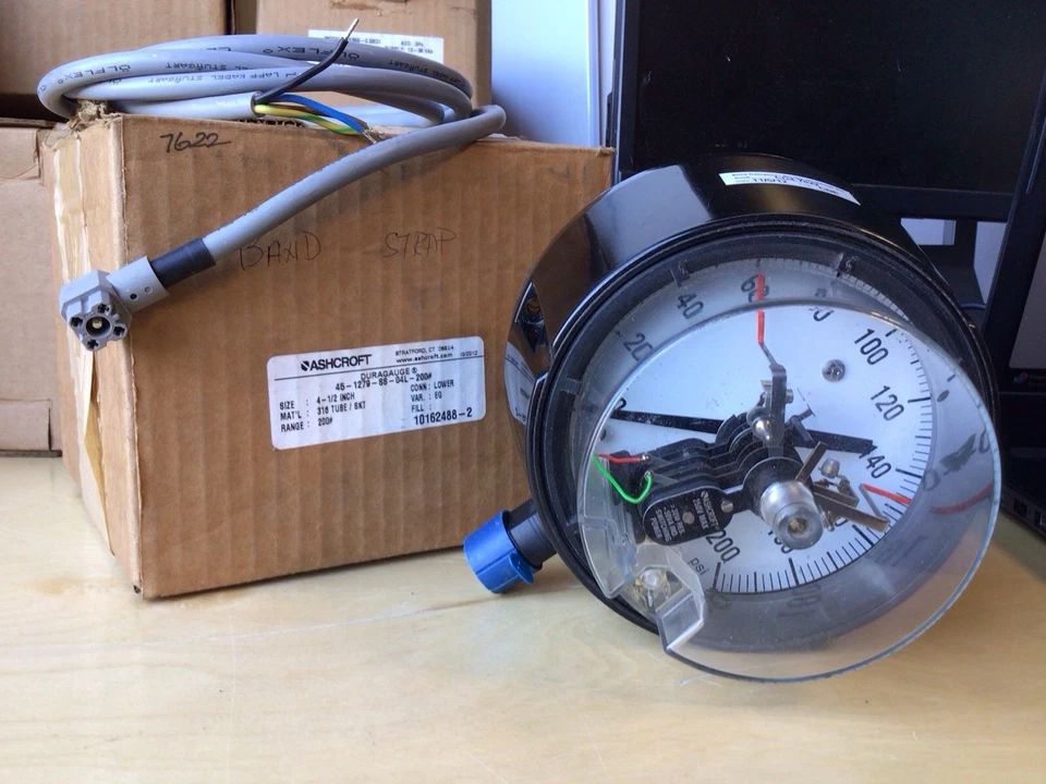 NUEVO/Caja abierta - ASHCROFT DURAGAUGE 45-1279-SS-04L-2000# MANÓMETRO Foto 1 de 4