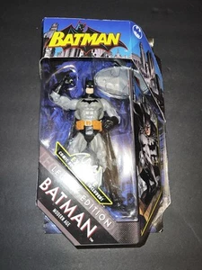 2011 DC Universe Legacy Edition Batman Modern Age Comic Book Poster Included New - Picture 1 of 12