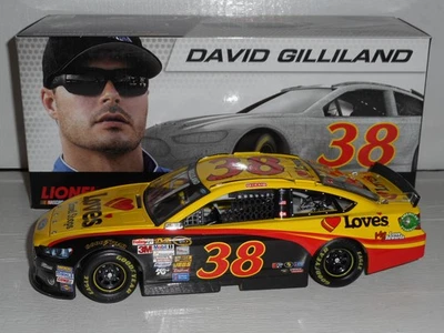 Coche de carreras David Gilliland #38 Love's Travel Stops 2013 Ford Fusion escala 1:24 Foto 1 de 4
