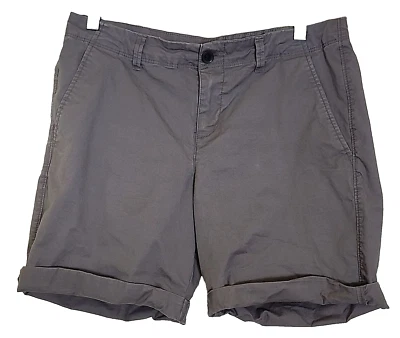 Pantalones cortos para mujer Old Navy verde oliva con bolsillos y trabillas para cinturón, talla 6 Foto 1 de 4