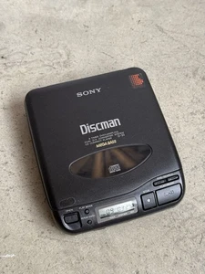 Sony D-33 CD Player Compact DISC Discman Mega Bass Works Perfect - Picture 1 of 10