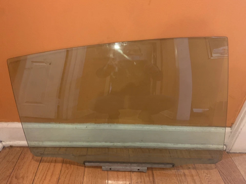 2007 LEXUS GS350 RIGHT REAR WINDOW GLASS  - Image 1 of 1