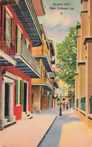 Vintage Postcard - Unposted / PIRATES ALLEY - NEW ORLEANS - LINEN - PIN HOLES - Picture 1 of 2