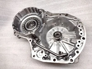 Cubierta de caja de transmisión Nissan RE5F22A 2004-10 3,5 L 1-2 carcasa de embrague inverso - Imagen 1 de 3
