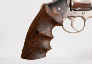 KSD Deluxe Walnut grips for Colt Python (Pre 2020) Grips Finger groove - Picture 1 of 6