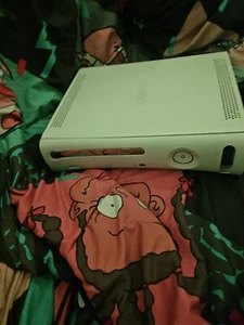 Xbox 360 Arcade Console - Picture 1 of 6