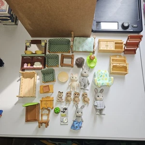 Sylvanian Familie und andere Calico Figuren & Möbel Konvolut - Bild 1 von 12