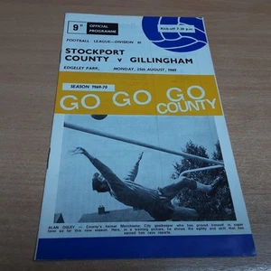 Stockport County v Gillingham (D3) 25/8/1969 - Imagen 1 de 2