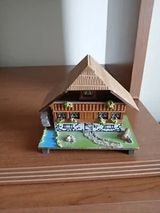 VINTAGE SWISS CHALET LOG CABIN MUSIC BOX: WATER WHEEL SPINS WHILE PLAYING., - Picture 1 of 7