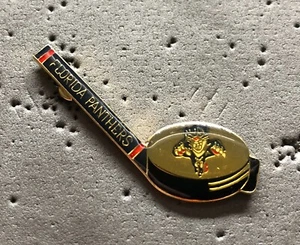 Florida Panthers Puck & Stick NHL Hockey Pin - Imagen 1 de 1