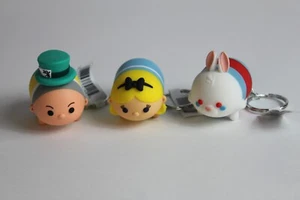 Disney TSUM TSUM 3er Set Schlüsselanhänger Alice im Wunderland weißer Hase verrückter Hutmacher - Bild 1 von 7