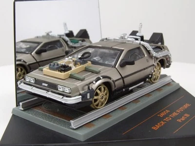 DeLorean Ritorno Al Futuro Parte 3 Binario Modello 1:43 - Immagine 1 di 4
