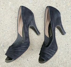 RARE Vintage Universal Shoe Manufacturing Paula Women Heels USMC WW2 Marine MCM - Picture 1 of 12