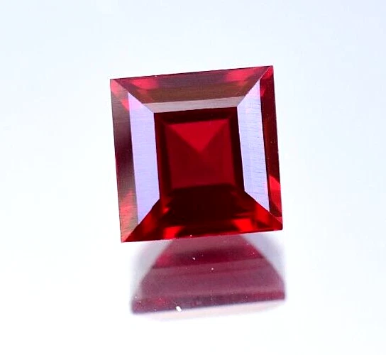 Natural Blood Red Ruby 6.10 Ct Princess Certified Flawless Loose Gemstone - Image 1 of 4