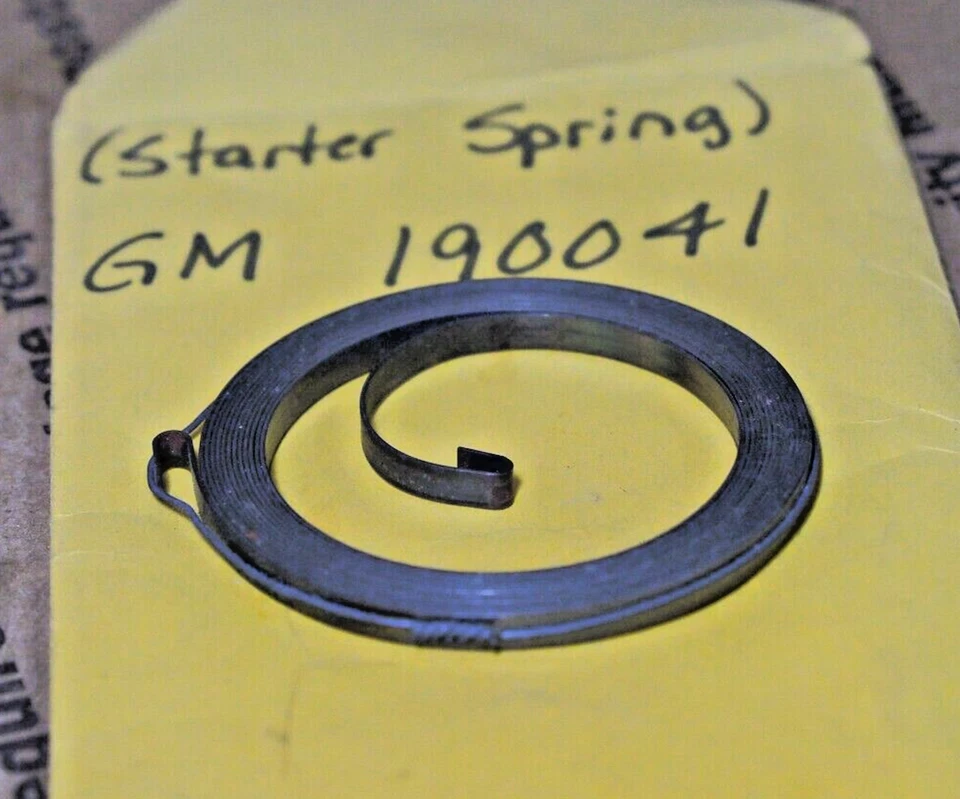 OEM GREEN MACHINE Red Max TRIMMER 190041 Recoil Spring 1900 NOS BX220C - Image 1 of 1