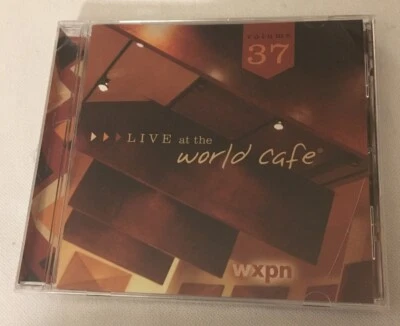 Live At the World Cafe Volume 37 - Okkervil River, Franz Ferdinand, Neko Case,.. Foto 1 de 2