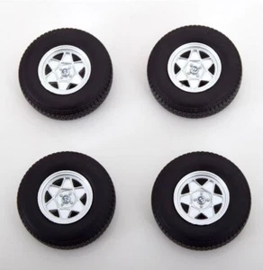 KKDCACC016 KK scale 1:18 BMW 02 ATS Tire and rim set - Picture 1 of 2