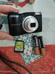 Fotocamera Nikon Coolpix L27 - Foto 1 di 20