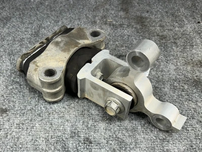 ОРИГИНАЛЬНЫЙ КРОНШТЕЙН КРЕПЛЕНИЯ РЫЧАГА КРУТЯЩЕГО МОМЕНТА ПЕРЕДНЕГО ДВИГАТЕЛЯ FORD MAVERICK XLT 22-24 AWD 2,0 Л 55K - Изображение 1 из 4